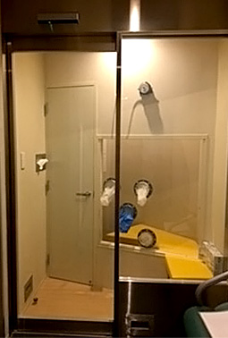 陰圧待合室兼診察室